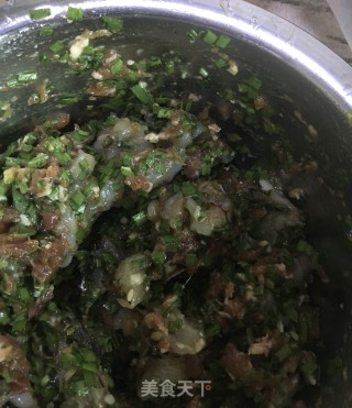 “春日应季美食”韭菜海鲜水饺的做法步骤：13