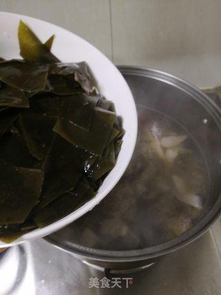 酸汤海带炖老鸭的做法步骤：6