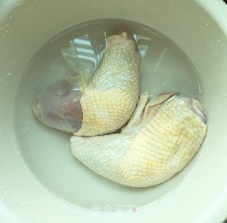 酱油鸡的做法步骤：1