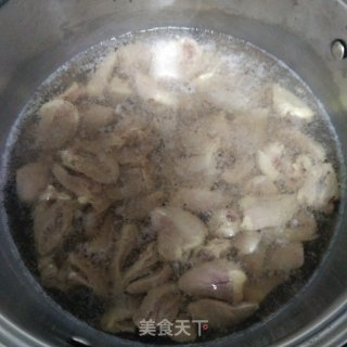 爆炒鸡心的做法步骤：2