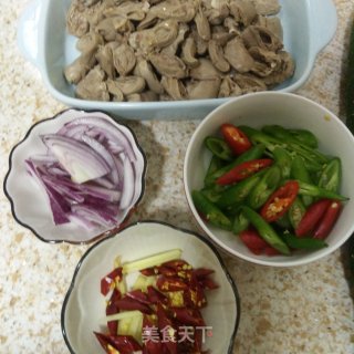 爆炒鸡心的做法步骤：3
