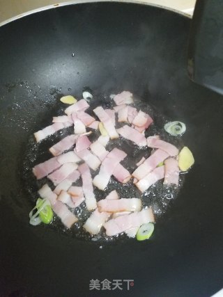 #春日应季美食#小炒培根荷兰豆的做法步骤：3