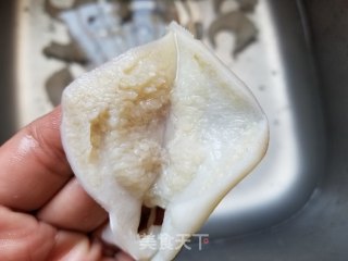 西芹木耳拌白玉贝的做法步骤：2