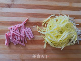 韭黄火腿炒面的做法步骤：1