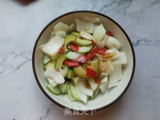 洋葱拌酥瓜的做法步骤：6
