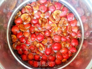 酸甜可口祛斑化瘀山楂桃仁露的做法步骤：3