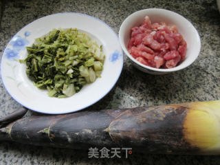 咸菜里脊肉炒雷笋的做法步骤：1
