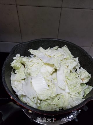 五花肉烧白菜黑木耳的做法步骤：5