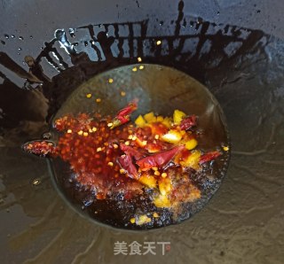 剁椒青蒜粒炒黄豆芽的做法步骤：4