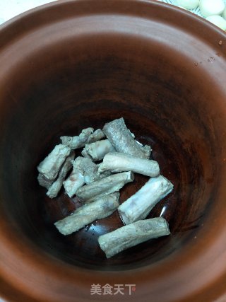 芋头排骨汤的做法步骤：4