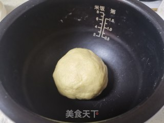 柔软拉丝的淡奶油吐司面包的做法步骤：2