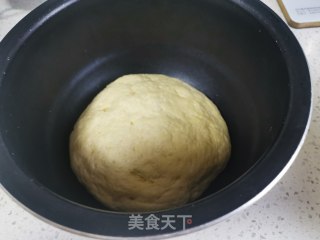 柔软拉丝的淡奶油吐司面包的做法步骤：3