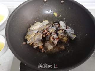红烧带鱼的做法步骤：5