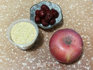 小米红枣苹果粥的做法步骤：1