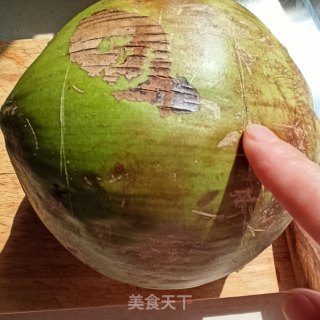 巧开椰青的做法步骤：3