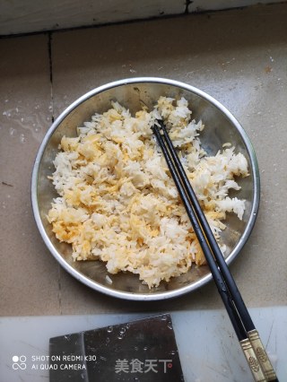 小炒饭的做法步骤：2