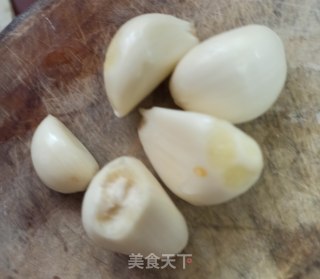 蒜炒红苋菜的做法步骤：2