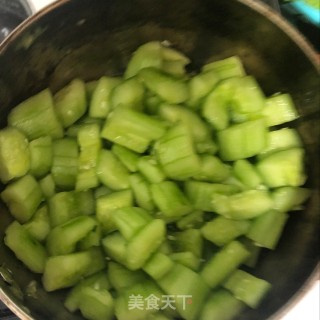 凉拌黄瓜的做法步骤：1