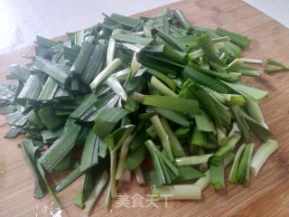 韭菜炒鸡蛋——春日美味的做法步骤：3