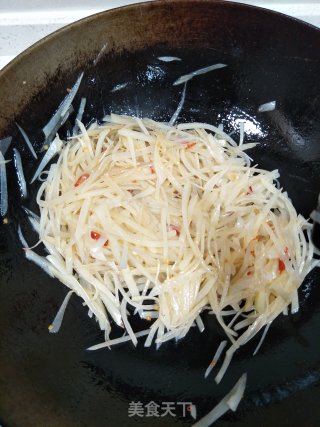酸辣土豆丝的做法步骤：8