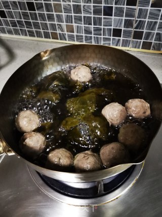 紫菜牛肉丸汤的做法步骤：3