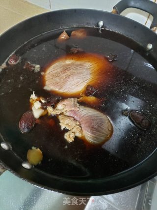 卤牛肉的做法步骤：3