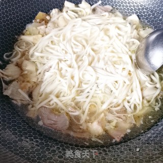 鸡汤面的做法步骤：6