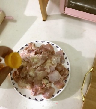 香菇鸡块的做法步骤：3