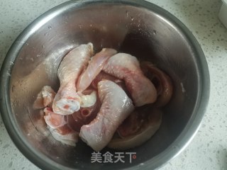 面包碗红咖喱菠萝鸡的做法步骤：1
