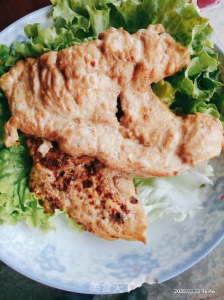 香辣鸡胸肉的做法步骤：1