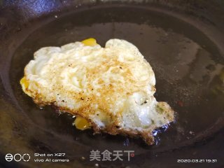 培根鸡蛋三明治的做法步骤：2