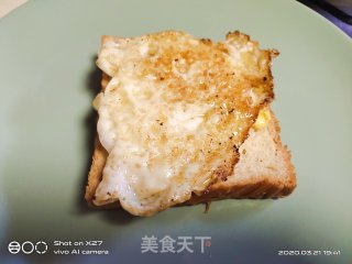 培根鸡蛋三明治的做法步骤：4
