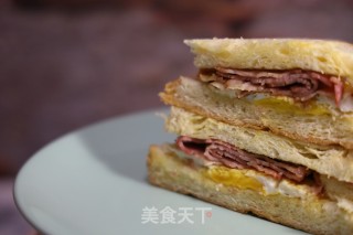 培根鸡蛋三明治的做法步骤：6