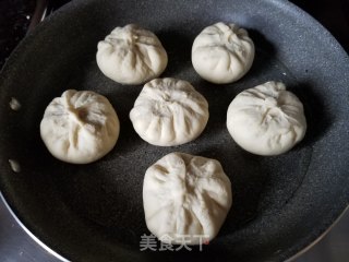 蒲公英猪肉馅生煎包的做法步骤：13