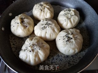 蒲公英猪肉馅生煎包的做法步骤：17