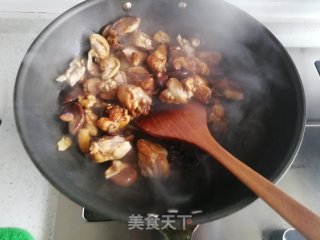 香菇烧鸡腿的做法步骤：5