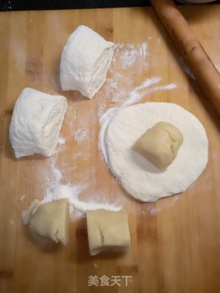 油酥饼的做法步骤：2