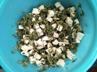 香椿拌豆腐的做法步骤：7