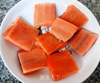 照烧三文鱼煎豆腐的做法步骤：2
