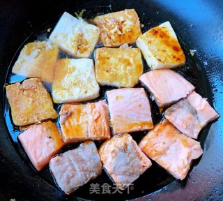 照烧三文鱼煎豆腐的做法步骤：9