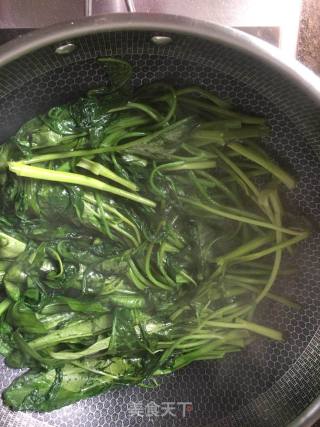 素炒空心菜的做法步骤：3