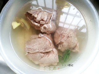 电饭煲卤牛肉的做法步骤：4