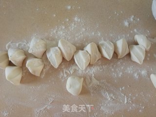 香椿木耳粉丝鸡蛋饺的做法步骤：18