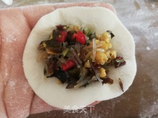 香椿木耳粉丝鸡蛋饺的做法步骤：21