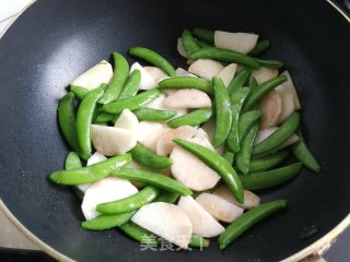 山药炒甜豆角的做法步骤：5
