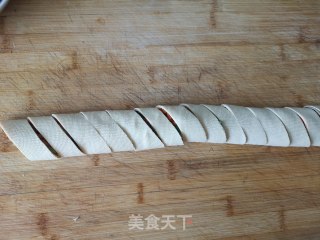 三丝时蔬豆皮卷的做法步骤：7