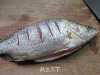 糖醋鳜鱼的做法步骤：10