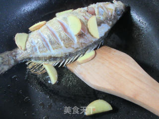 糖醋鳜鱼的做法步骤：12