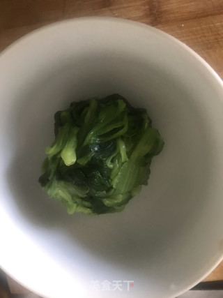 小白菜鸡蛋馅水饺的做法步骤：2