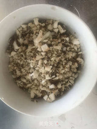 小白菜鸡蛋馅水饺的做法步骤：3